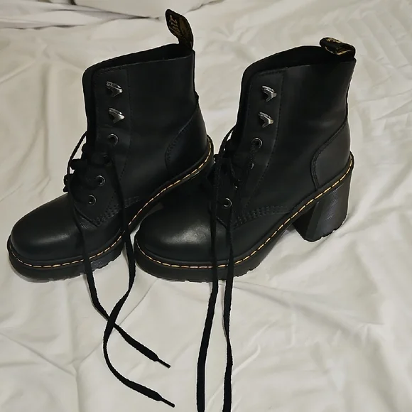 Doc Marten Jesy Sendal Flared Heel Boots - Picture 1 of 6